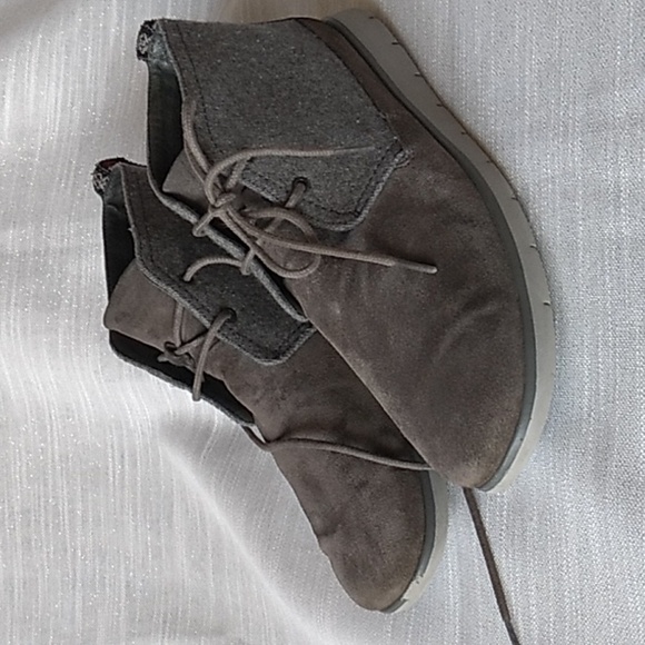 UGG | Shoes | Ugg Freamon Grey Waterproof Chukka Boots Mens  display picture 1